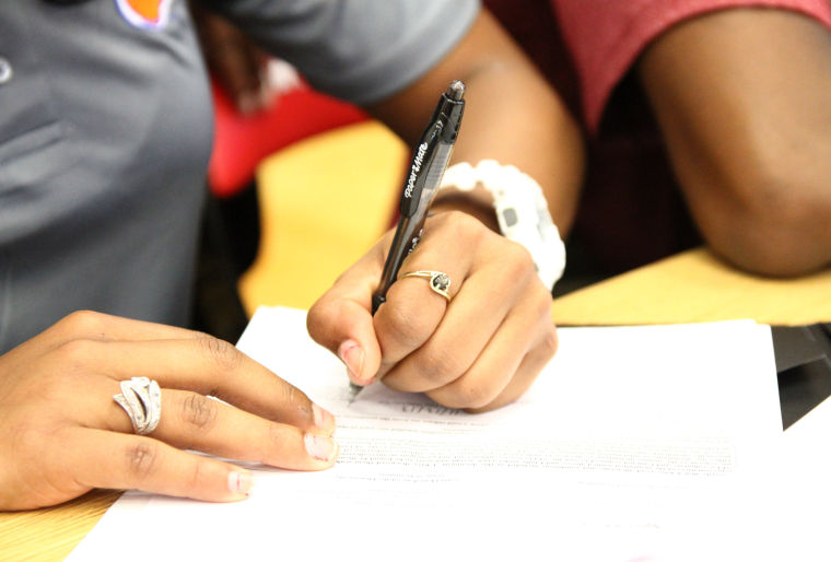 Heights Bball Signings 7.jpg